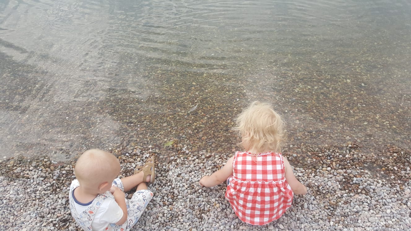 Children next to the sea